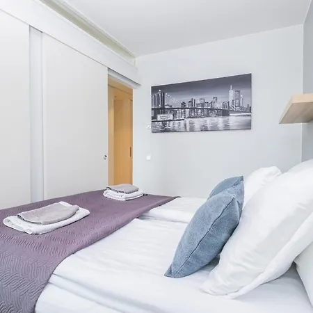 26th Floor High Point 1 Bdr With View *