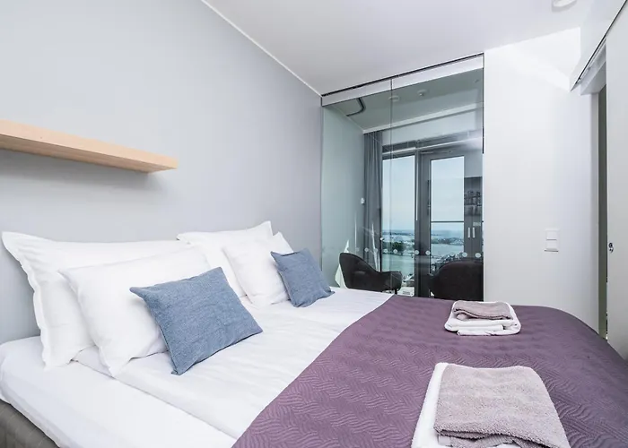 26th Floor High Point 1 Bdr With View 아파트