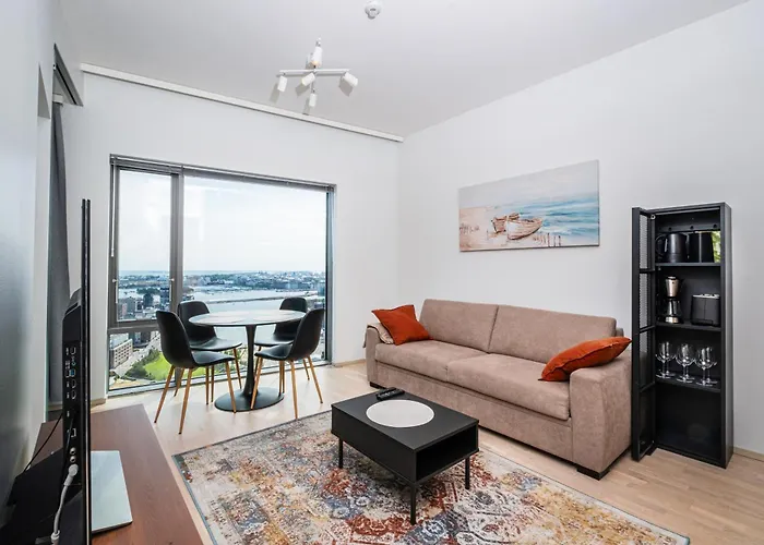 26th Floor High Point 1 Bdr With View 아파트